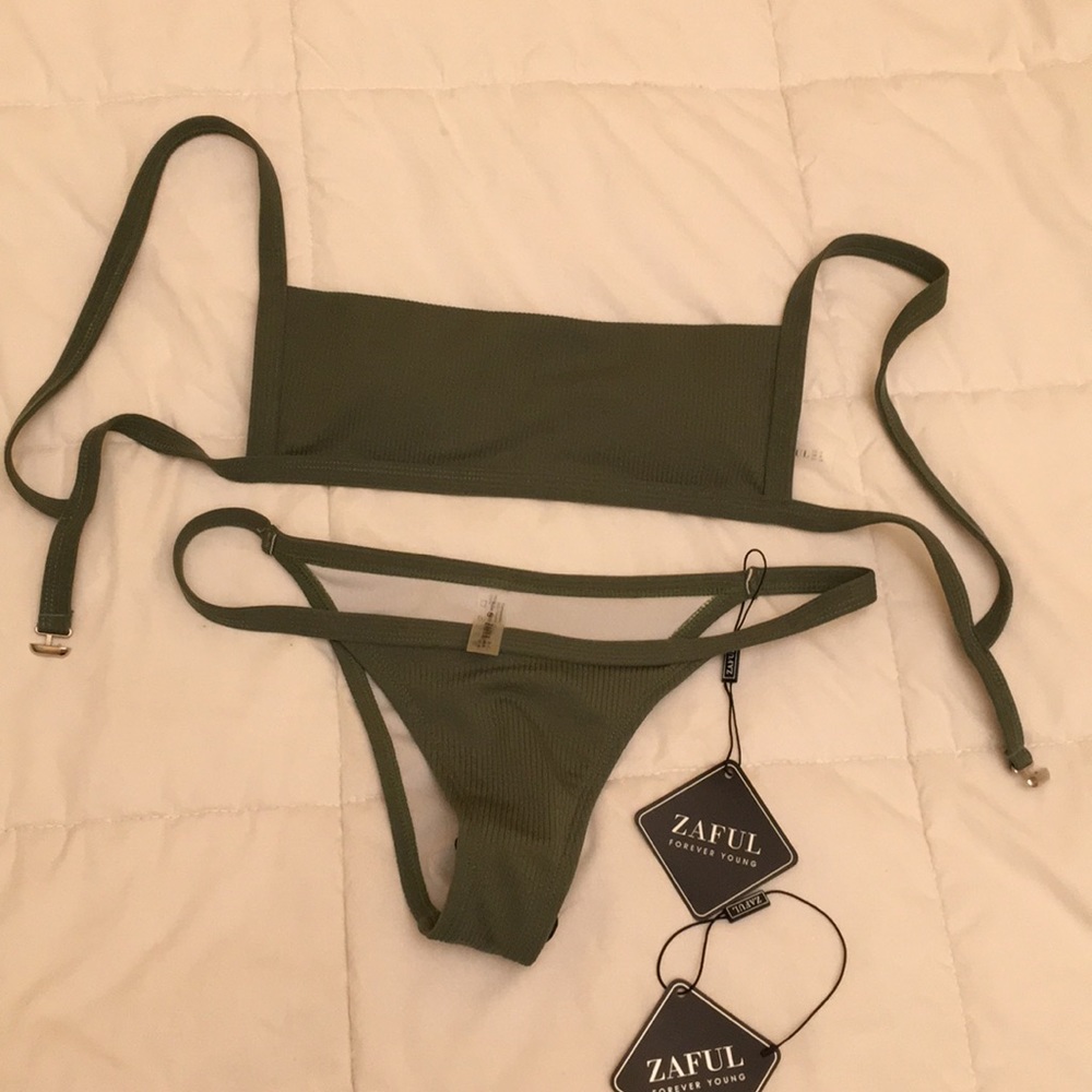 Zaful Size Small Green Bikini Top And Bottom NEW